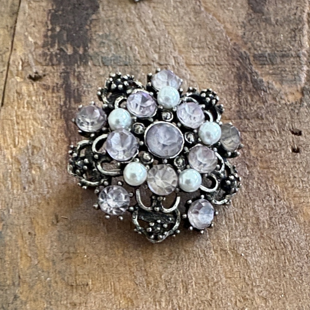 Elegant Silver-tone Rhinestone and Faux Pearl Brooch